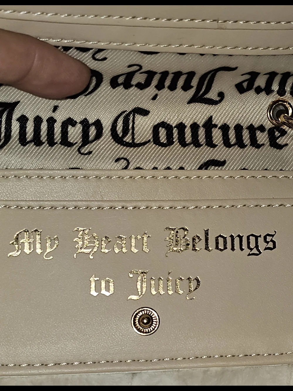 Juicy Couture White Embossed Card & Charm Chain Holder